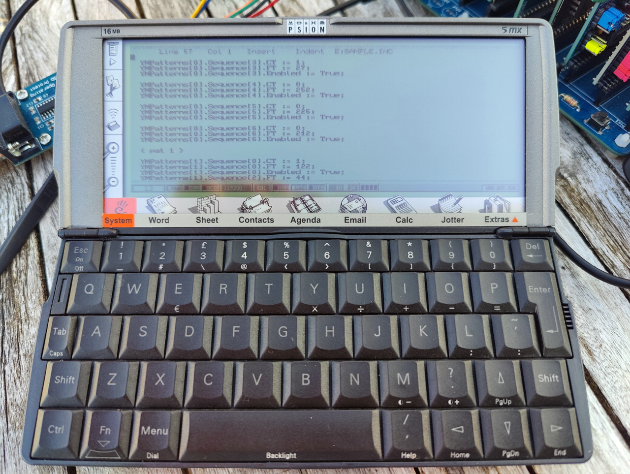 Psion 5MX connected to RC2014, running Turbo Pascal